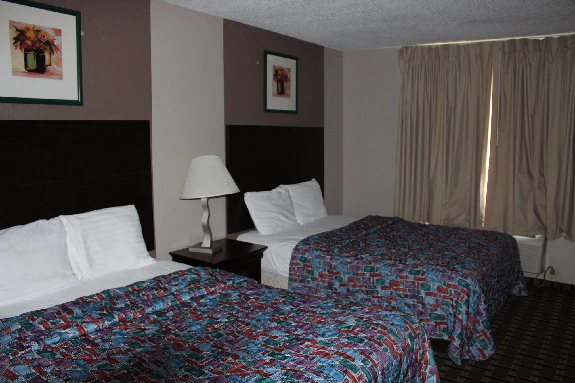 Coratel Inn And Suites 枫林 外观 照片